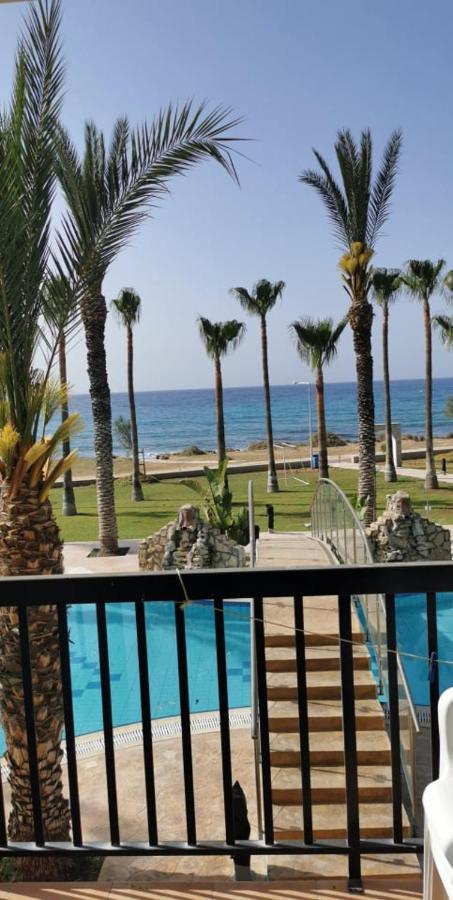 Simos Magic Beach Hotel Apts アヤナパ エクステリア 写真