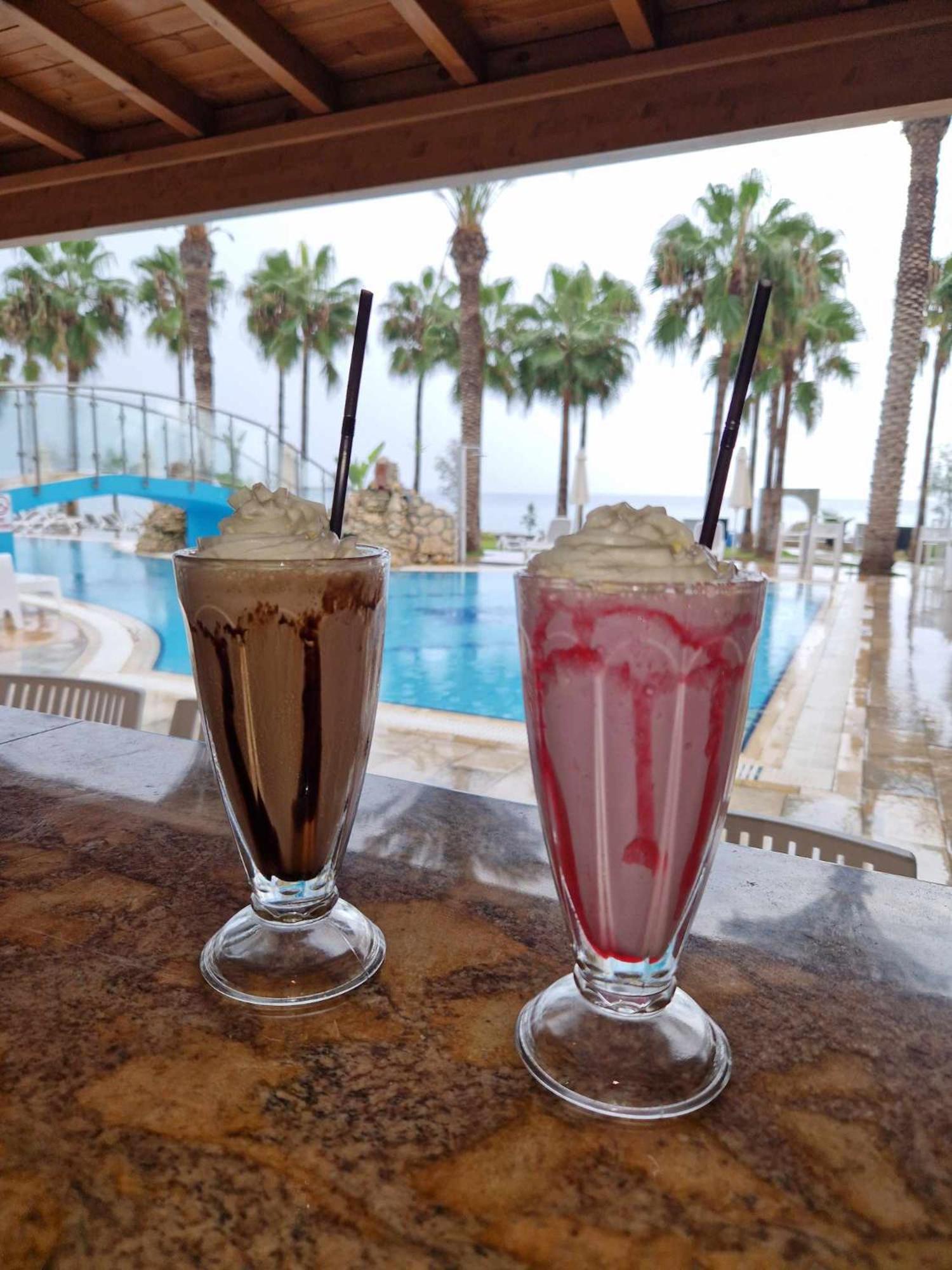 Simos Magic Beach Hotel Apts アヤナパ エクステリア 写真