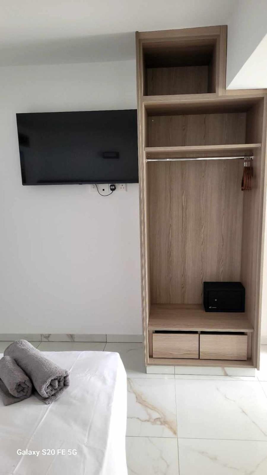 Simos Magic Beach Hotel Apts アヤナパ エクステリア 写真
