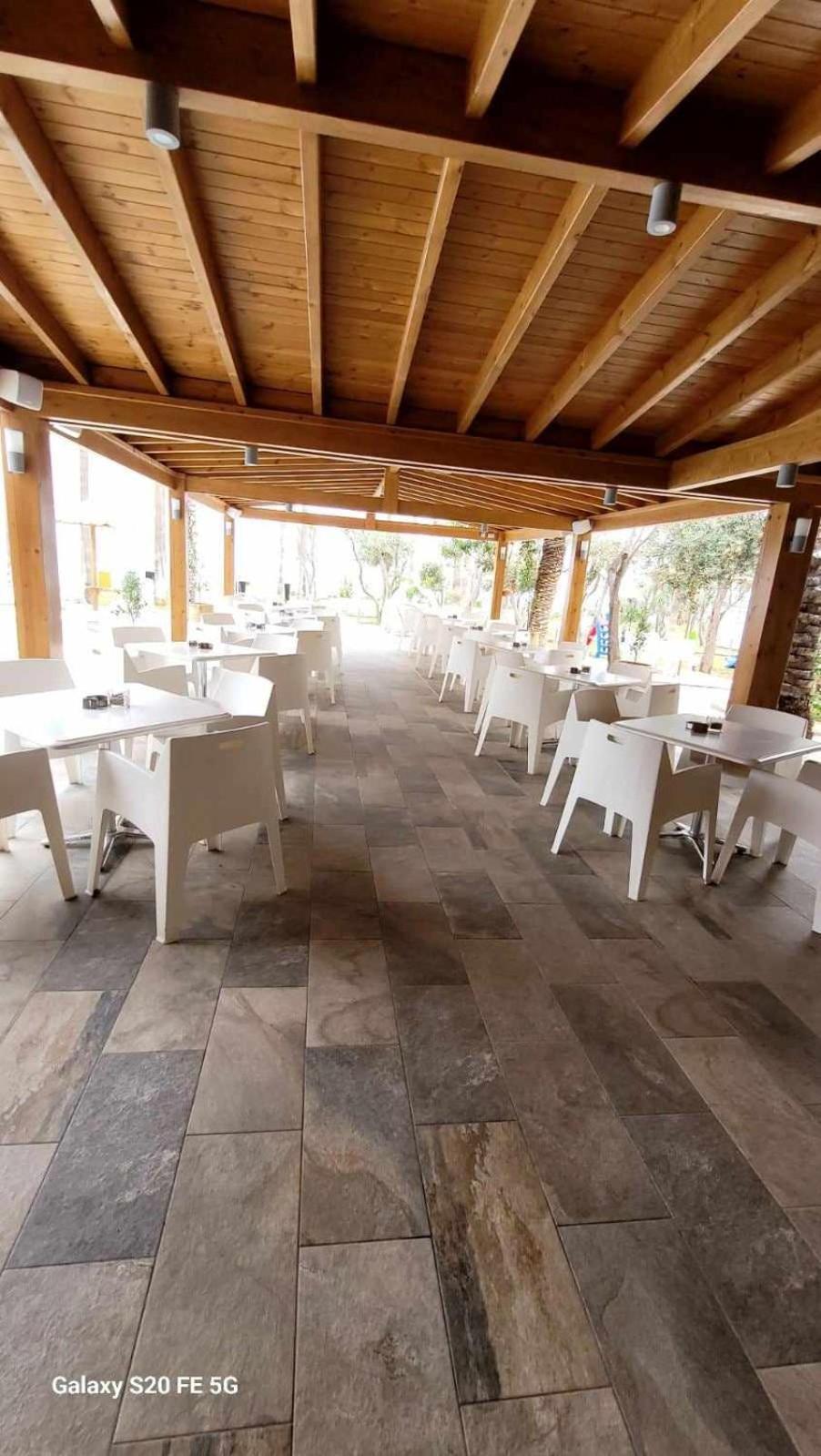 Simos Magic Beach Hotel Apts アヤナパ エクステリア 写真