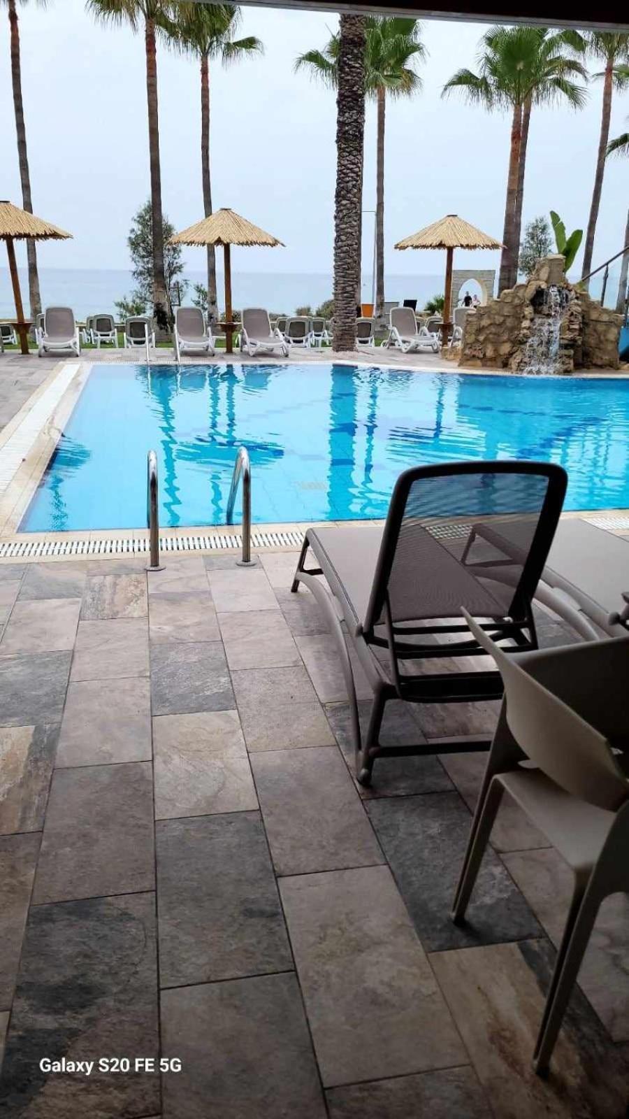 Simos Magic Beach Hotel Apts アヤナパ エクステリア 写真