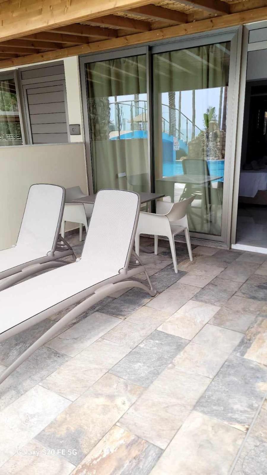 Simos Magic Beach Hotel Apts アヤナパ エクステリア 写真